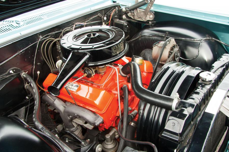  Chevrolet Biscayne 2-Door Sedan 1963 года  (фото 5 из 8)